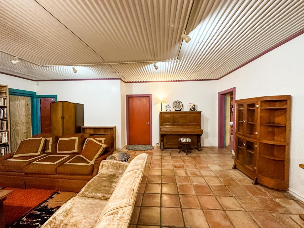 Inn At The Art Center Сан Анджело Екстериор снимка